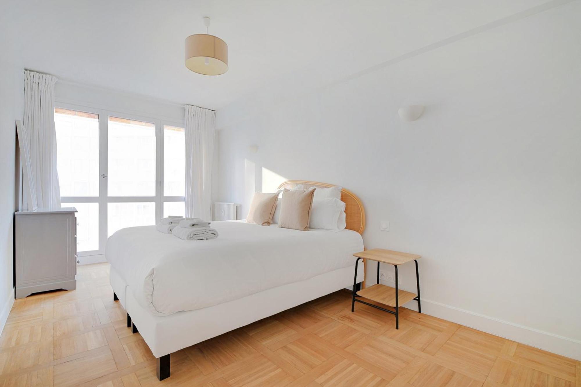 Pick A Flat's In Avenue Foch - Rue Leroux * Parijs